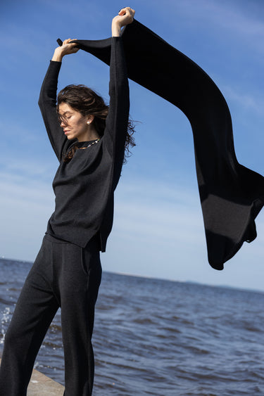 Via 100% Merino Scarf Black Melange