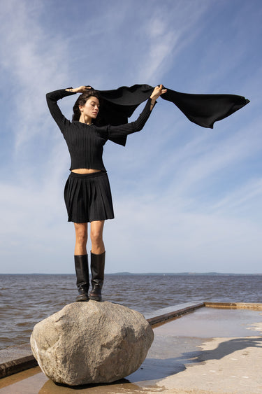 Via 100% Merino Scarf Black Melange