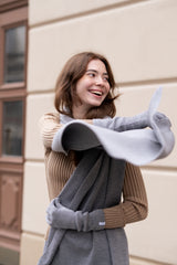 Via 100% Merino Scarf and Gloves set Light Grey