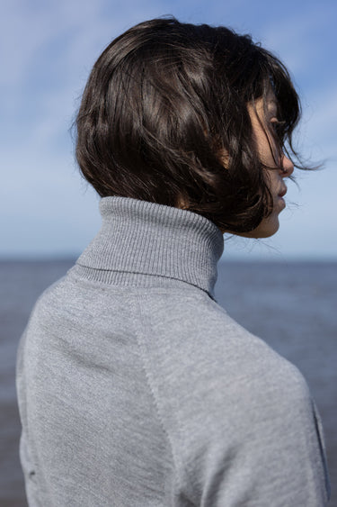 Ora 100% Merino Rollneck Light Grey