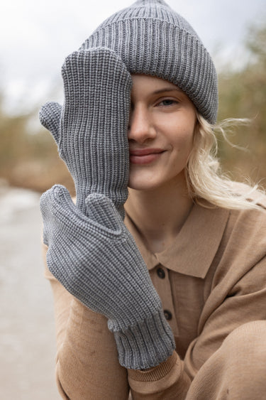Nonna 100% Merino Mittens Grey