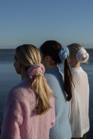 Melody Mohair Scrunchie Pink