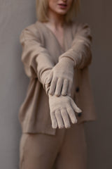 Via 100% Merino Scarf and Gloves set Beige